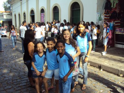 Grupos de alunos vo a o Museu do Piau